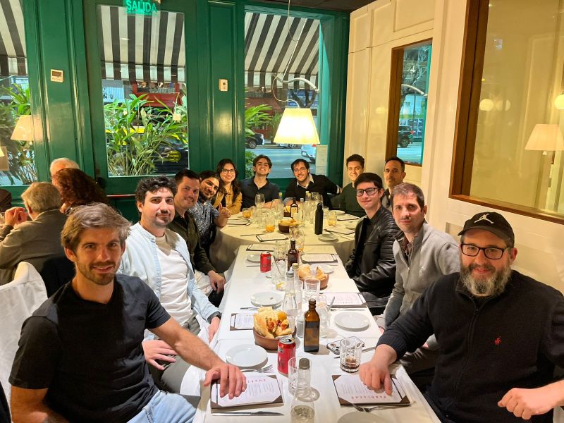 Organizamos cenas privadas con todos nuestros Miembros para generar conexiones de valor