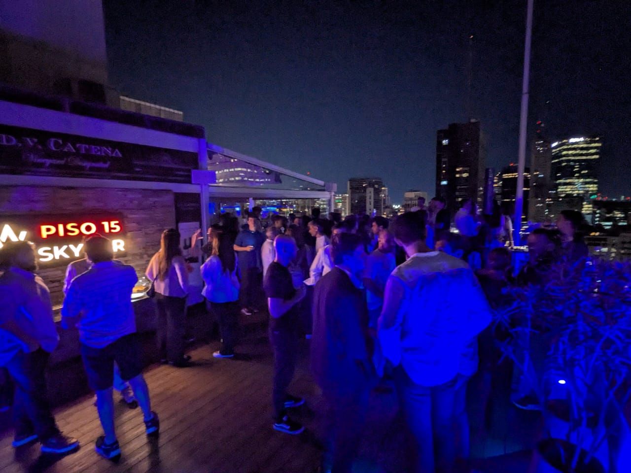 +100 Founders y C-Levels en un Skybar de lujo para cerrar 2025