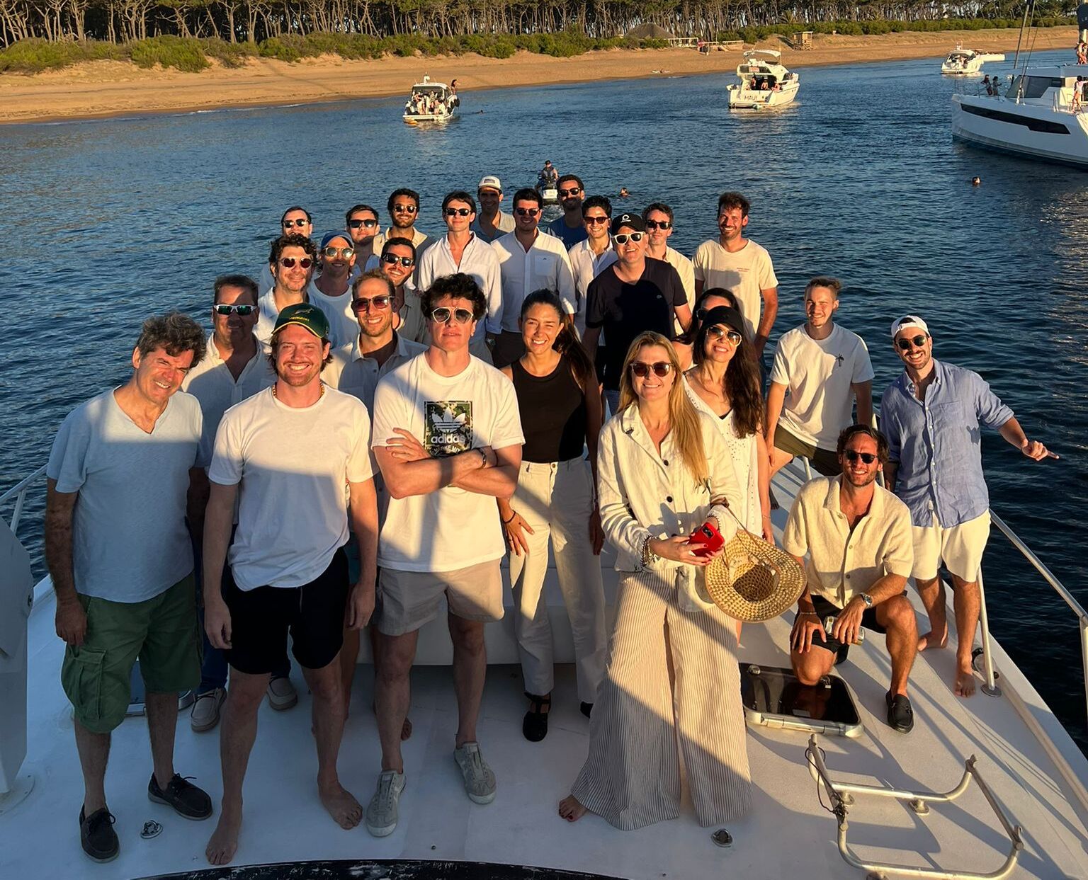 +30 top Founders, C-Levels e Inversores de todo LatAm en un Yacht Sunset en Punta Tech 26